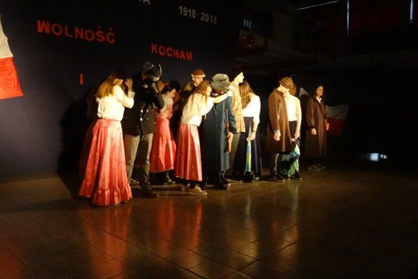 wito-niepodlegoci-12-20181118-200317323200543BD1-AC13-84AB-5FE9-E3DEA7FEF866.jpg